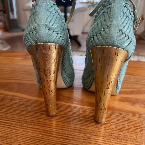 Zinc basketweave ankle strap heels, size 6.5 - Picture 3 of 6